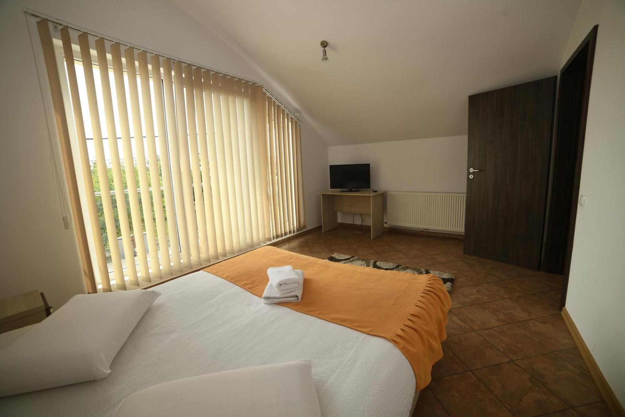 Pensiunea Zbor Cluj-Napoca Extérieur photo